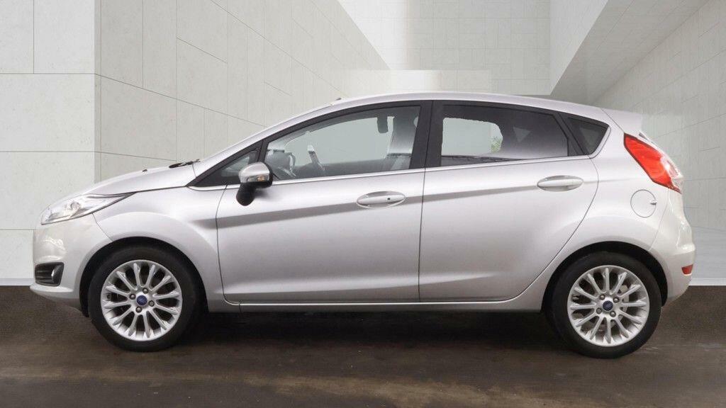 Ford Fiesta Hatchback HN15HHX #5