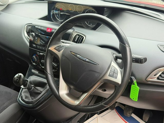 Chrysler Ypsilon  Black #24