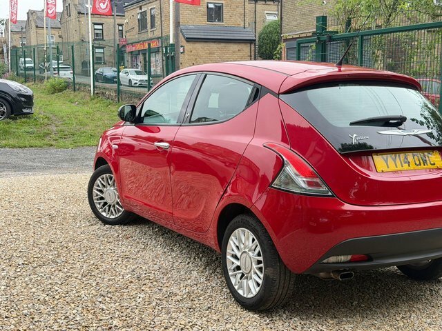 Chrysler Ypsilon  Black #19