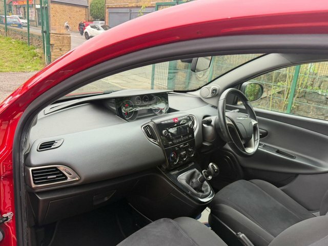 Chrysler Ypsilon  Black #36