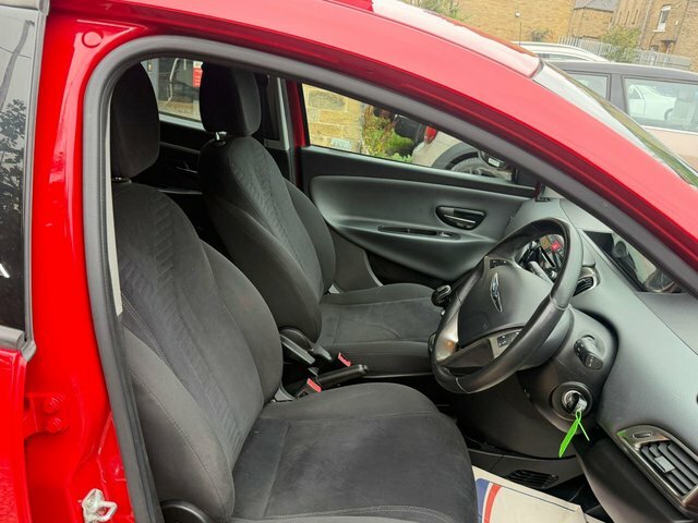 Chrysler Ypsilon  Black #23