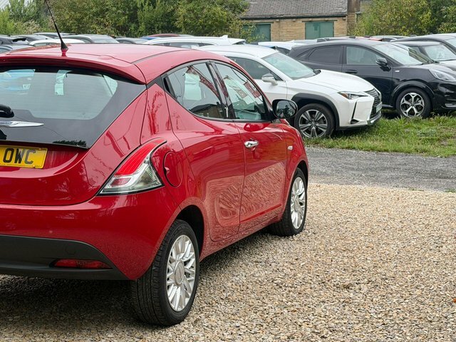 Chrysler Ypsilon  Black #12
