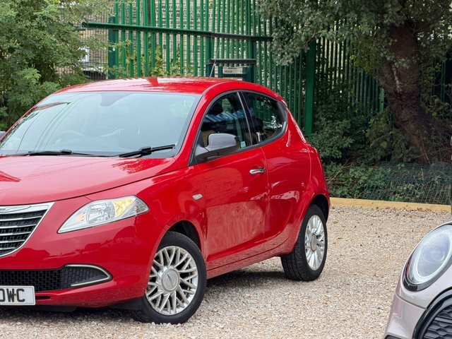 Chrysler Ypsilon  Black #18