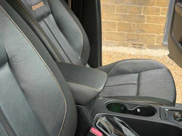 Ford Ranger 2.0L Wildtrak Ecoblue 0D Black #28