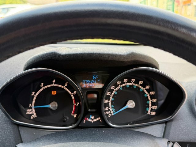 Ford Fiesta Hatchback White #10