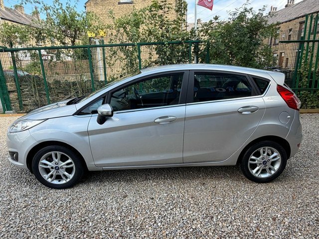 Ford Fiesta Hatchback White #7