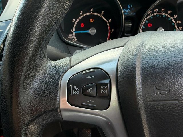 Ford Fiesta Hatchback White #15