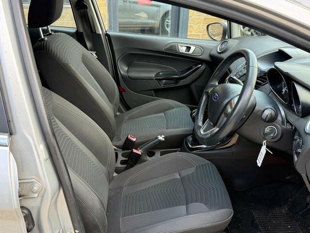 Ford Fiesta Hatchback White #11