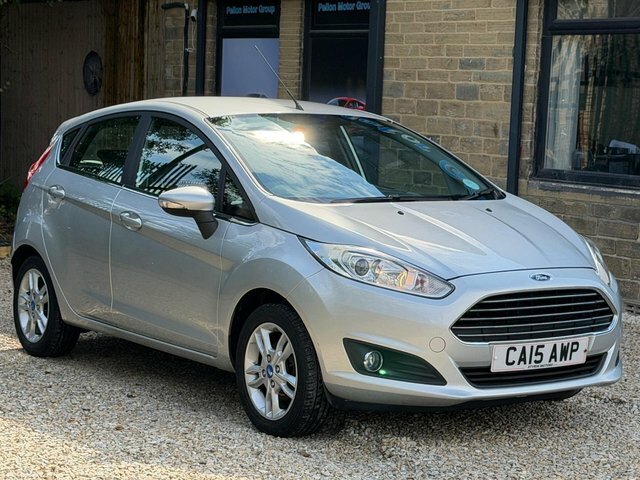 Ford Fiesta Hatchback White #28