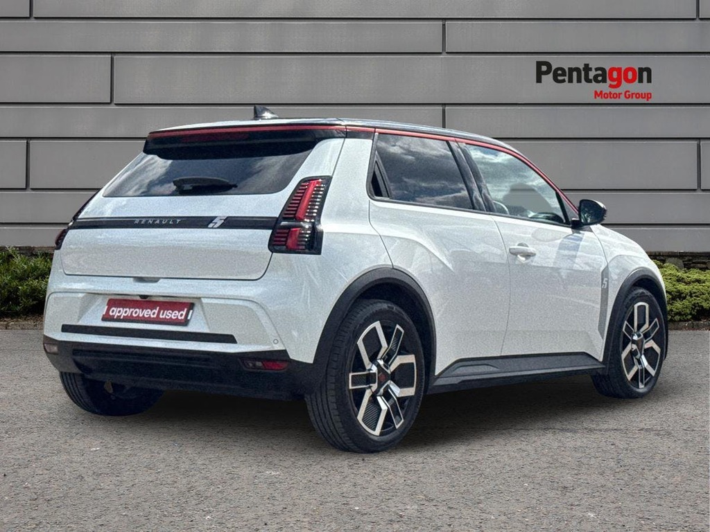 Renault 5 E-Tech Comfort Range 52Kwh Techno Hatchback White #4