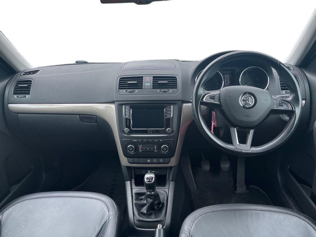 Skoda Yeti 2.0 Tdi Elegance Outdoor 4Wd Eur White #6