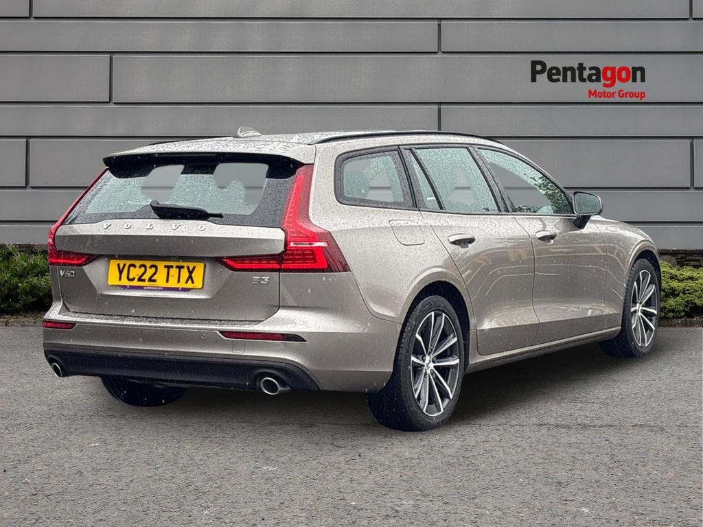 Volvo V60 2.0 B3 Mhev Momentum Estate Hybrid Dct Grey #4