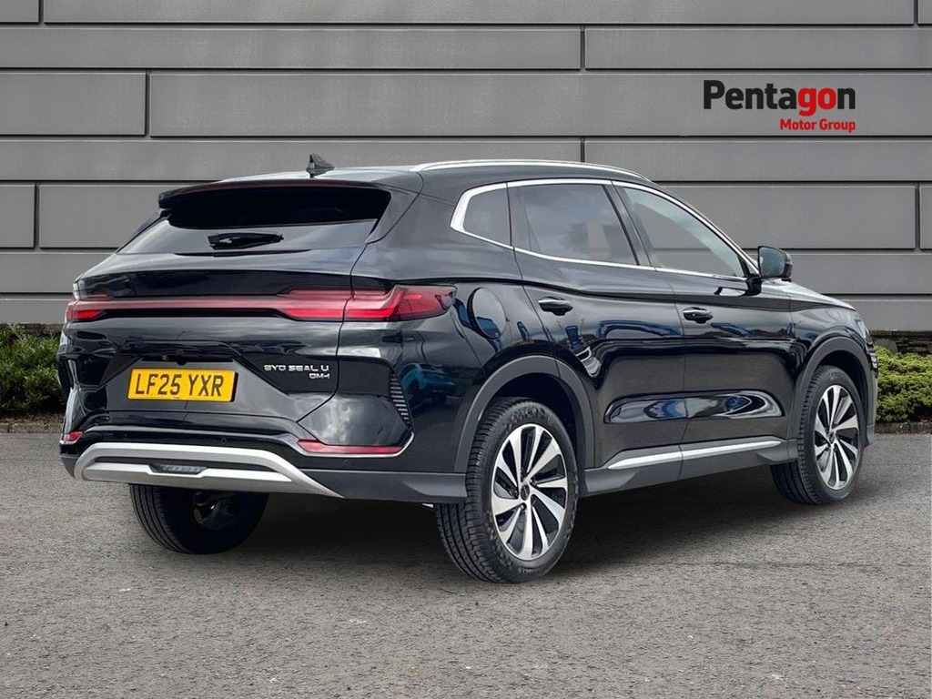 Byd Seal U 1.5 26.6Kwh Comfort Suv Plug In Hybrid Black #4
