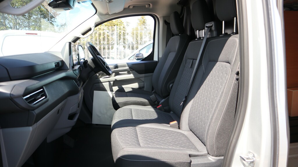 Ford Transit Custom 2.5 Phev 232Ps H1 Van Limited WN26SDZ Silver #6