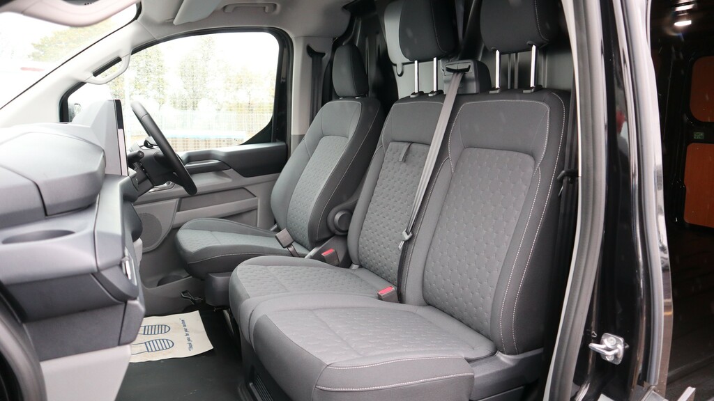 Ford Transit Custom 2.5 Phev 232Ps H1 Van Limited WN26SNZ Black #6