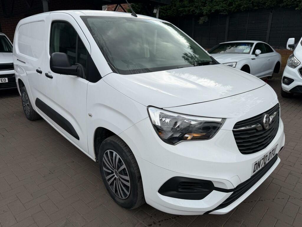 Vauxhall Combo 1.5 Turbo D 2300 Sportive L2 H1 Euro 6 Ss White