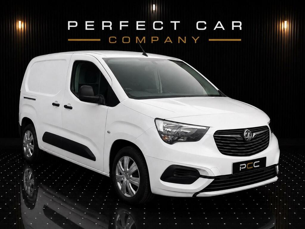 Vauxhall Combo 1.5 Turbo D 2300 Sportive L2 H1 Euro 6 Ss White