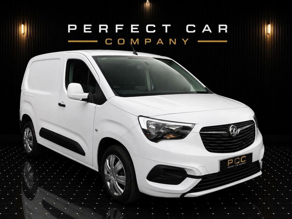 Vauxhall Combo 1.5 Turbo D 2300 Sportive L1 H1 Euro 6 2021 White
