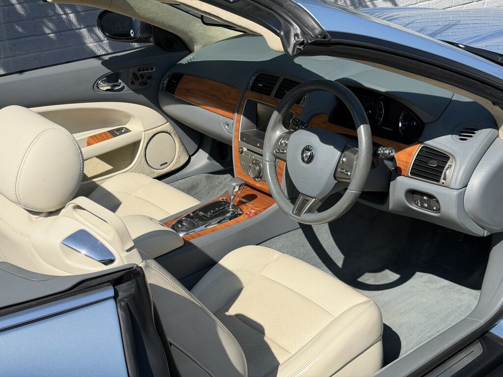 Jaguar XK 60 Silver #18