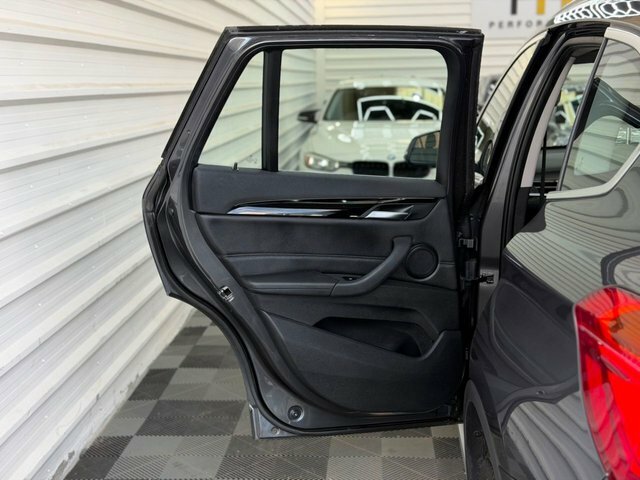 BMW X1 Xdrive20d Xline White #51