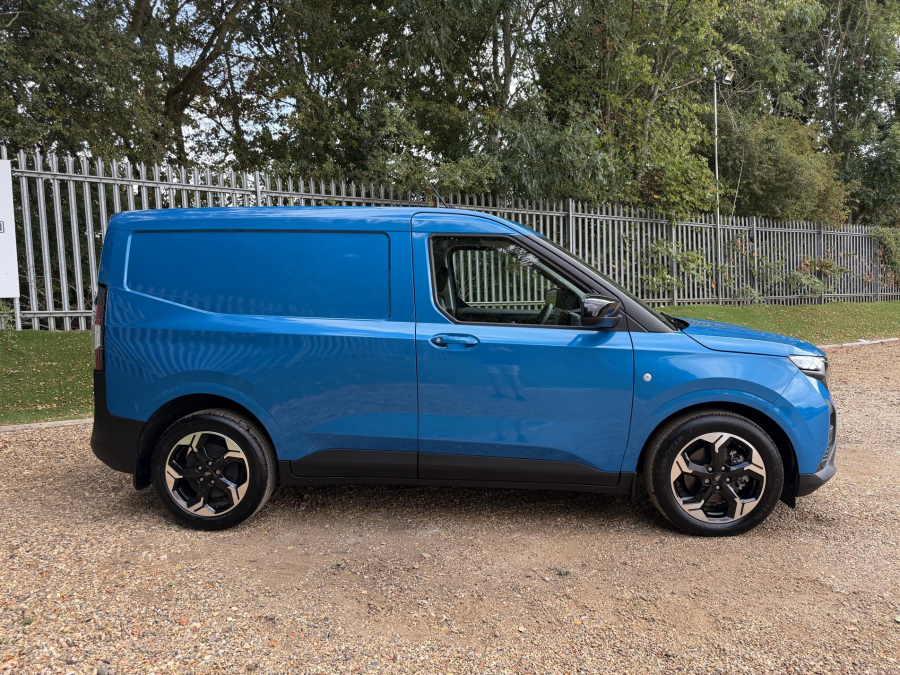 Ford Transit Courier Limited Auto ET25TYG Blue #3