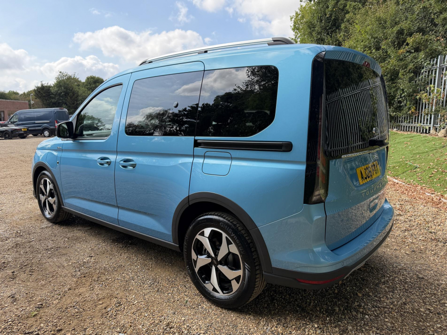 Ford Tourneo Connect Active 1.5 Ecoboost Phev 150Ps Blue #5