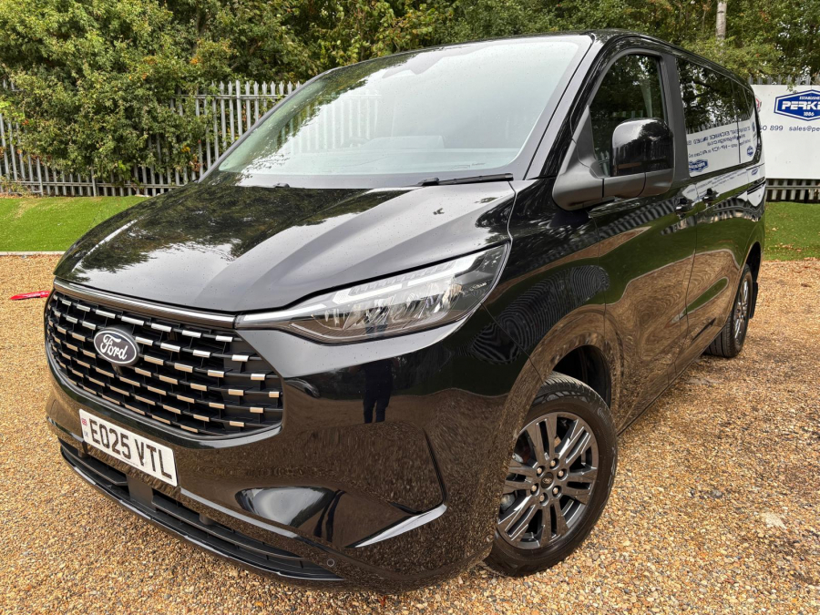 Ford Tourneo Custom Titanium Phev Black #3