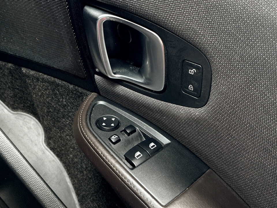 BMW i3 Hatchback Plug-in Black #32