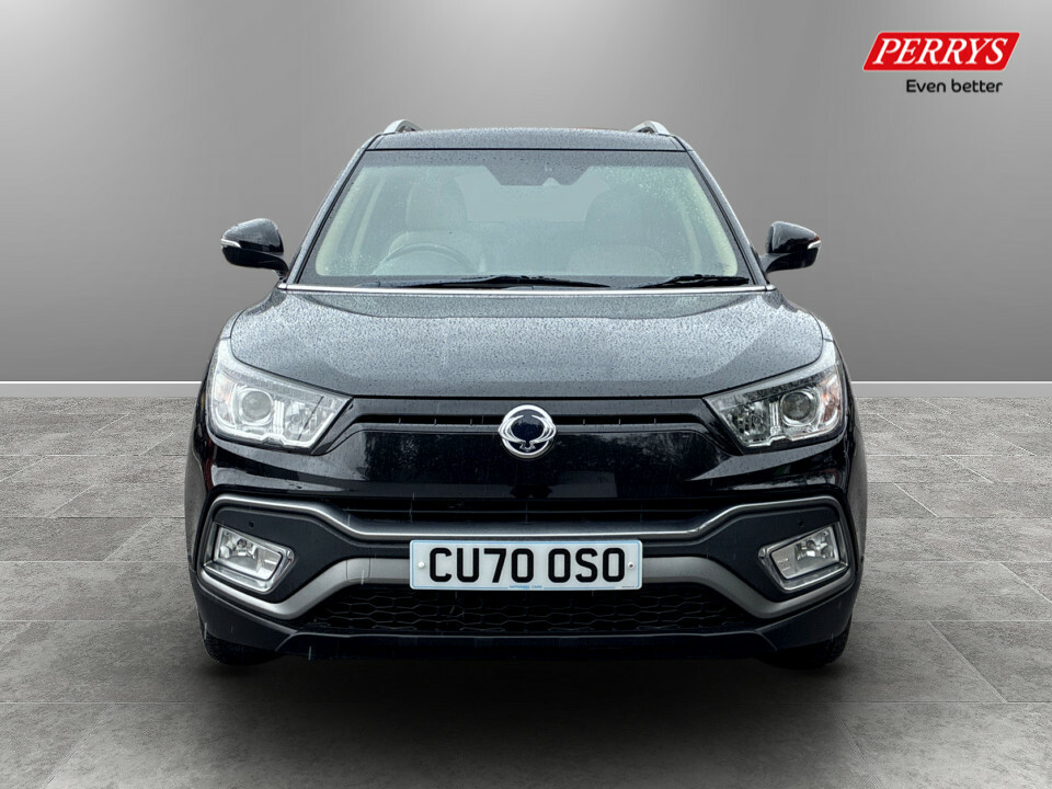 SsangYong Tivoli 1.6 Ultimate Black #2