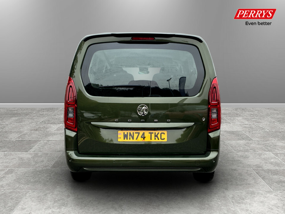 Vauxhall Combo-e Life 100Kw Design XL 52Kwh 7 Seat Green #6