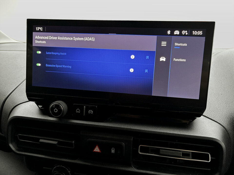 Vauxhall Combo-e Life Design XL Black #20