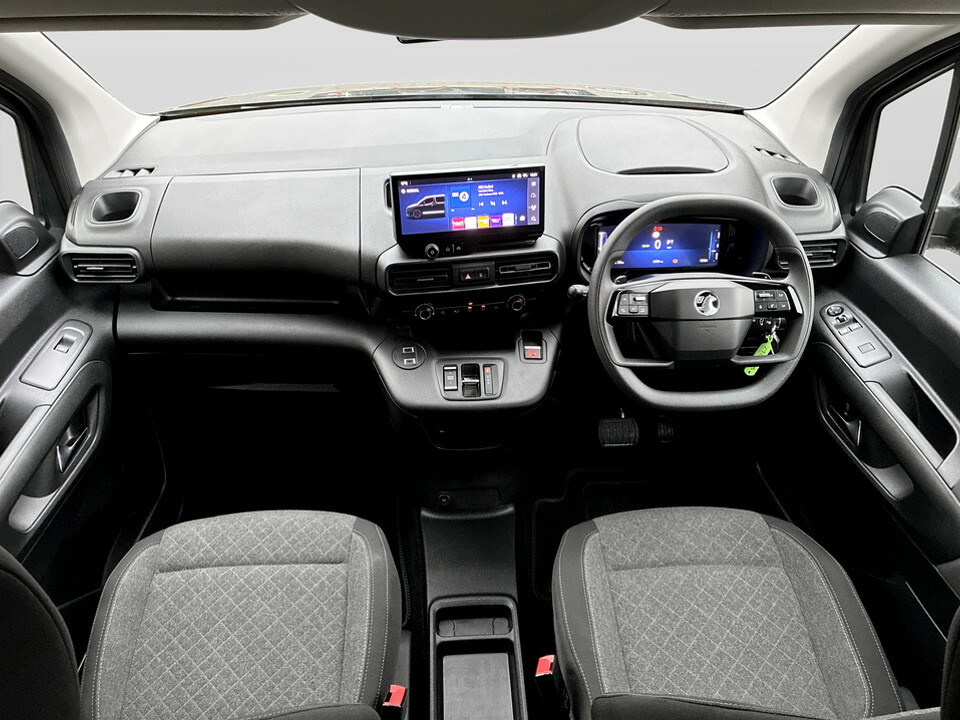 Vauxhall Combo-e Life Design XL Black #15