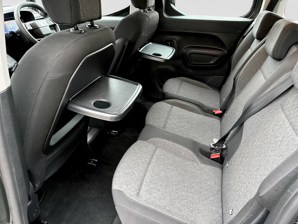 Vauxhall Combo-e Life Design XL Black #18