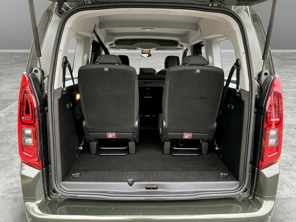 Vauxhall Combo-e Life Design XL Black #12