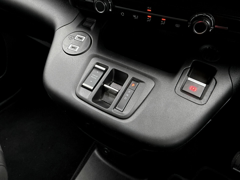 Vauxhall Combo-e Life Design XL Black #23