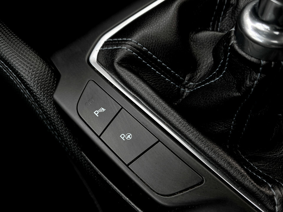 Ford Focus Active X Edition Silver #40