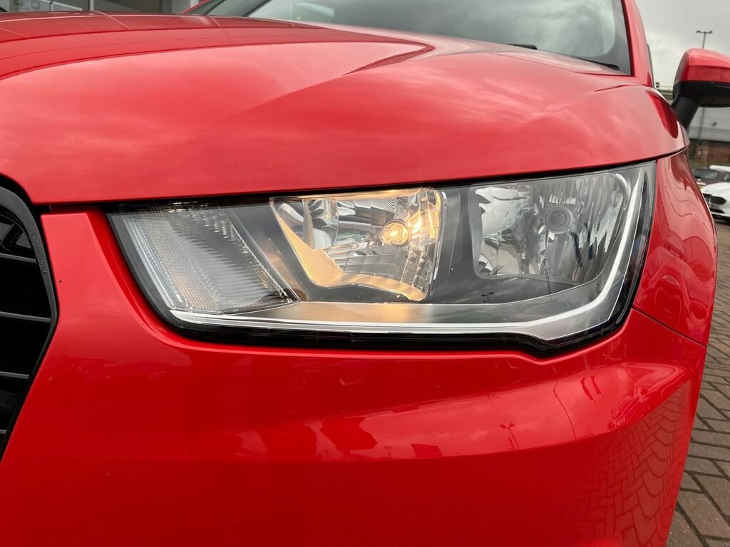 Audi A1 1.6 Tdi Sport Black #13