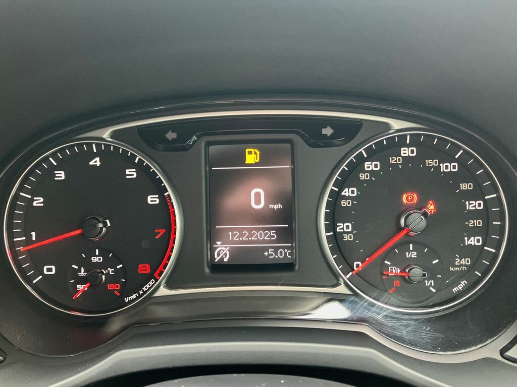 Audi A1 1.6 Tdi Sport Black #14