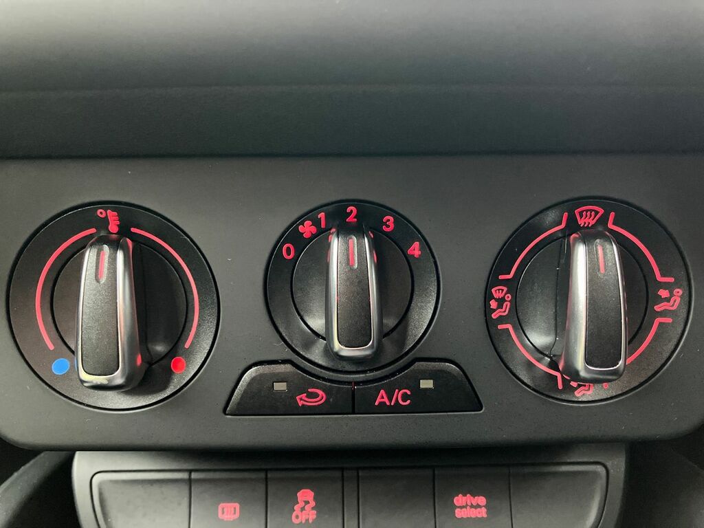 Audi A1 1.6 Tdi Sport Black #12