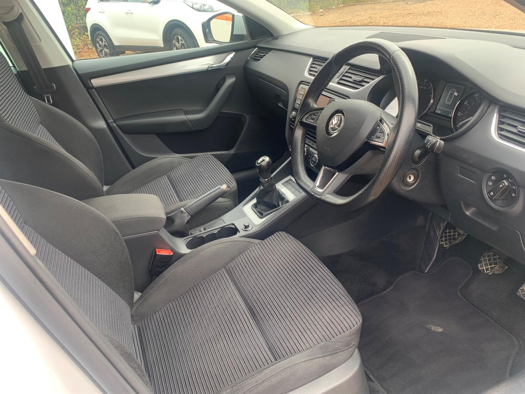 Skoda Octavia 1.4 Tsi Se Sport Euro 6 Ss WR66FHS #2