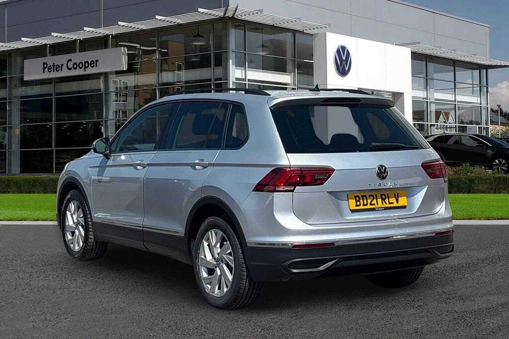 Volkswagen Tiguan 1.5 Tsi 150 Life Dsg  #3