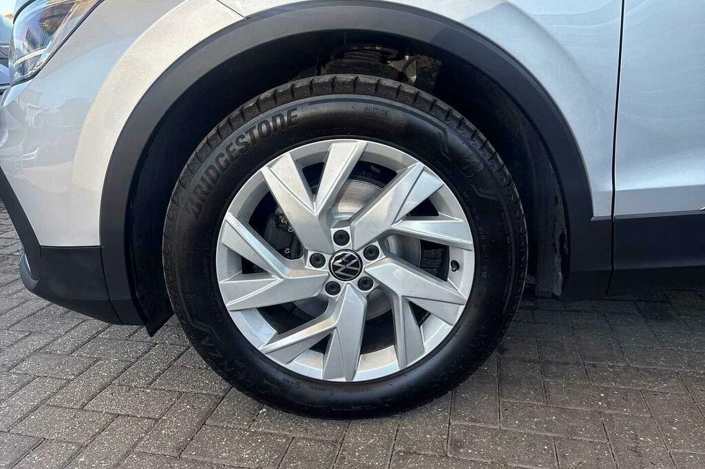 Volkswagen Tiguan 1.5 Tsi 150 Life Dsg  #5