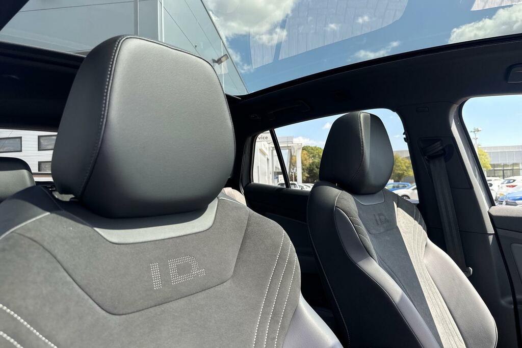 Volkswagen ID.5 Id5 Tech Pro Performance White #26