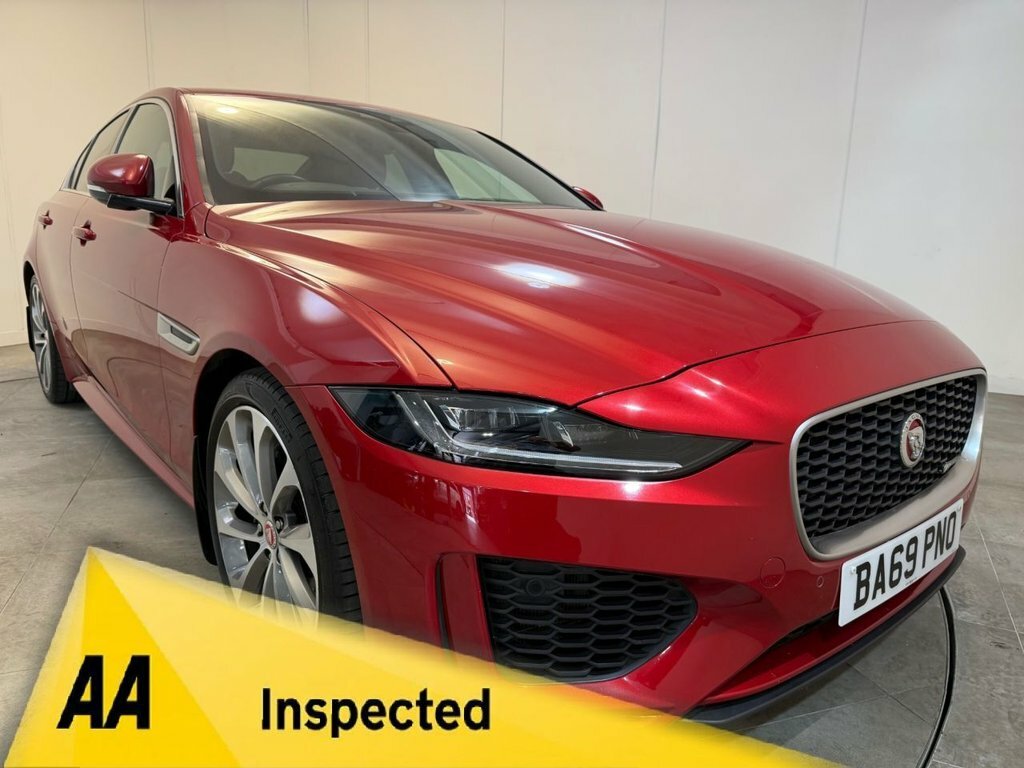 Jaguar XE 2L R-dynamic S Red