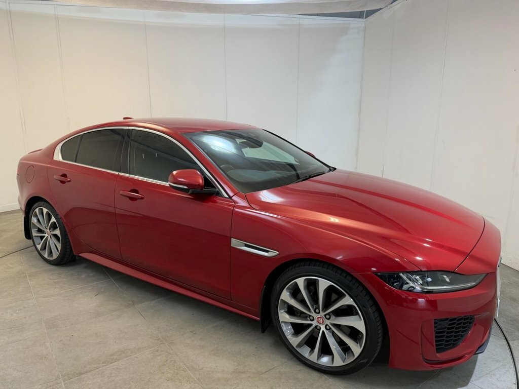 Jaguar XE 2L R-dynamic S Red #4