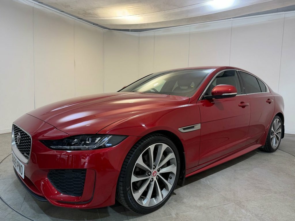 Jaguar XE 2L R-dynamic S Red #6
