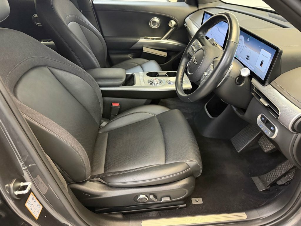Genesis GV60 Premium Black #35