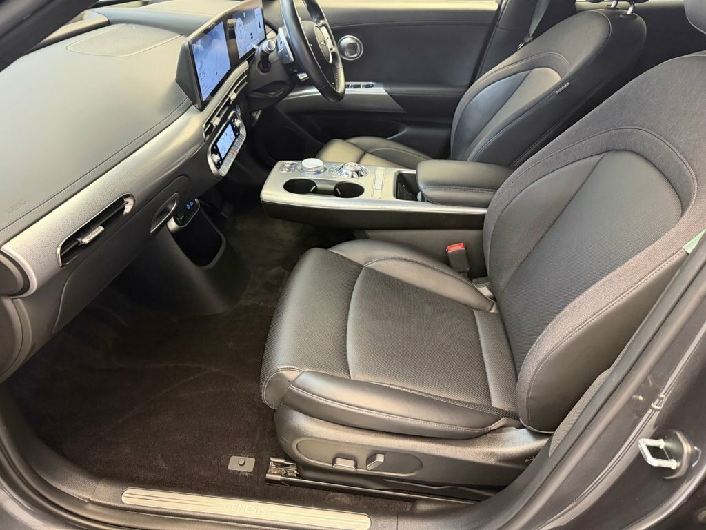 Genesis GV60 Premium Black #22