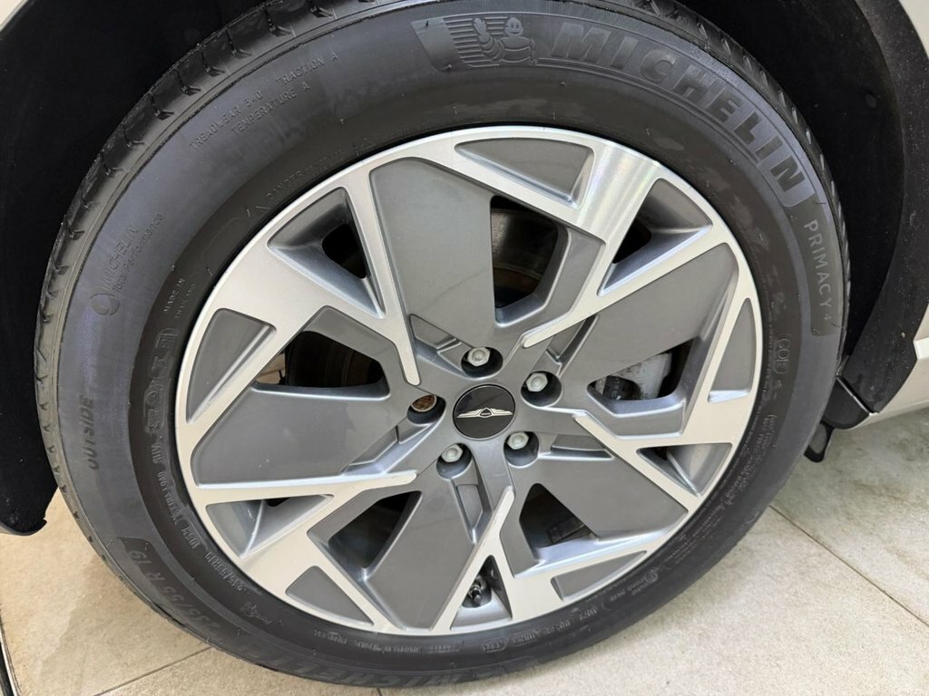 Genesis GV60 Premium Black #38