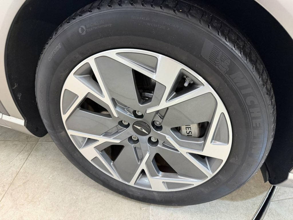 Genesis GV60 Premium Black #39